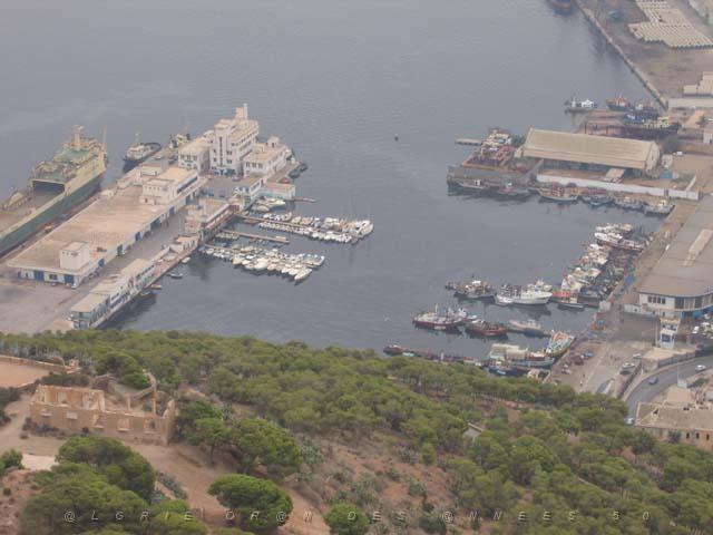 VOYAGE ORAN SEPTEMBRE 2006 112 13 sept. 06 - matin - PORT D ORAN DEPUIS SANTA CRUZ.JPG